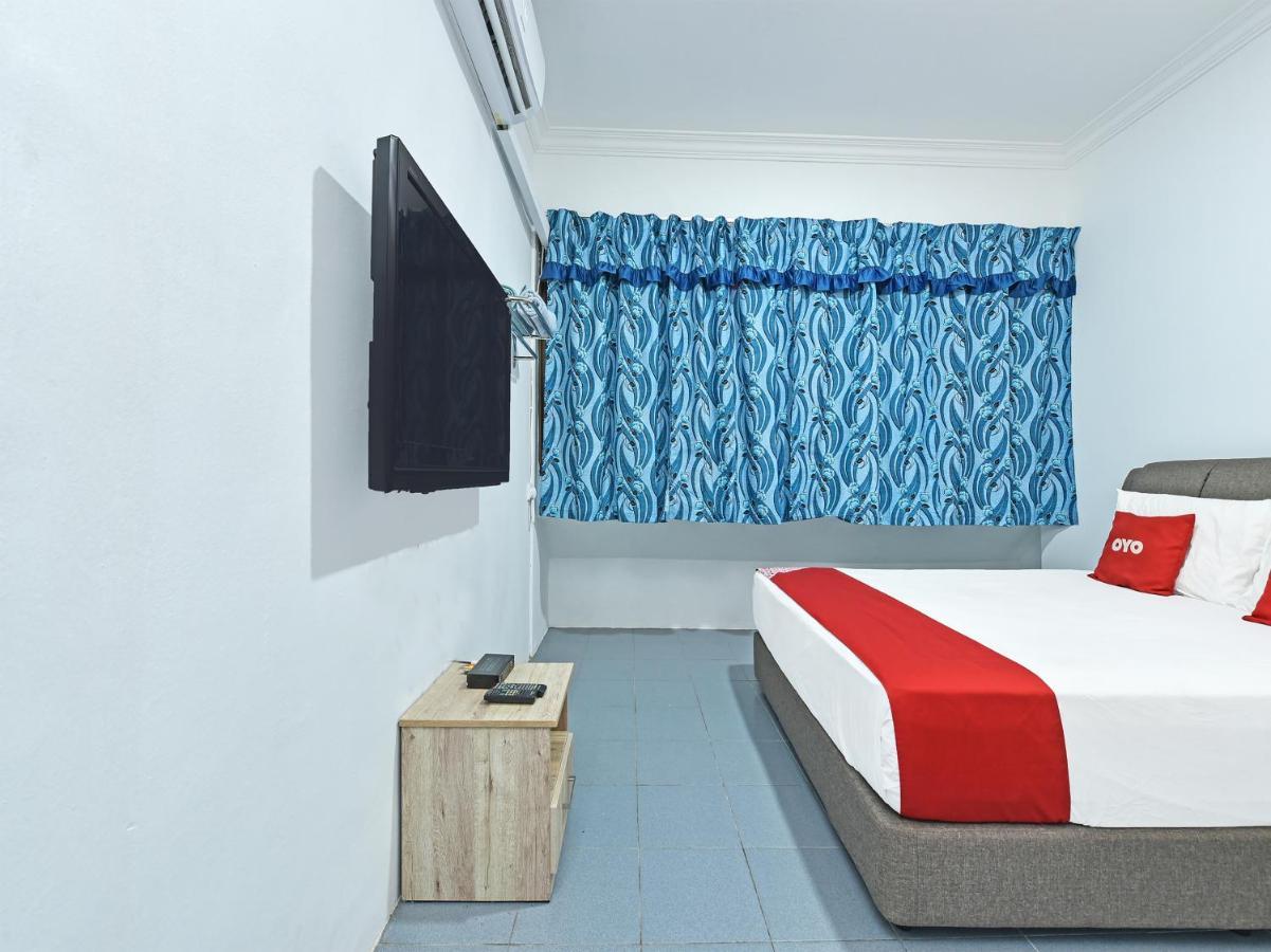 Oyo 90544 M&H Hotel Pengerang Extérieur photo