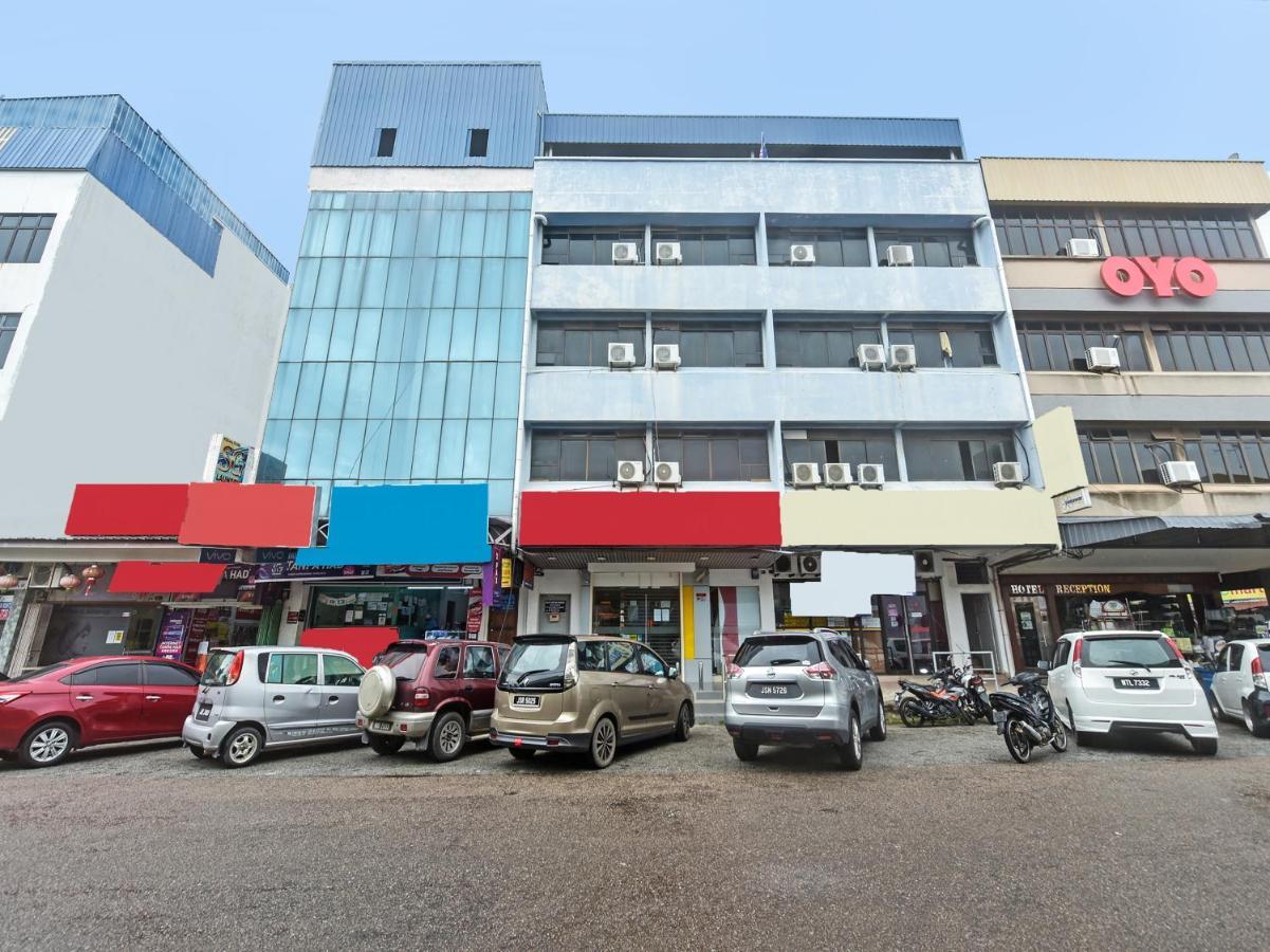 Oyo 90544 M&H Hotel Pengerang Extérieur photo