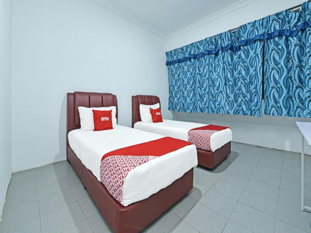Oyo 90544 M&H Hotel Pengerang Extérieur photo