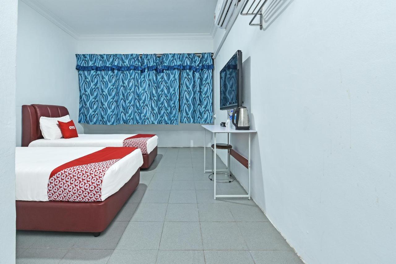 Oyo 90544 M&H Hotel Pengerang Extérieur photo