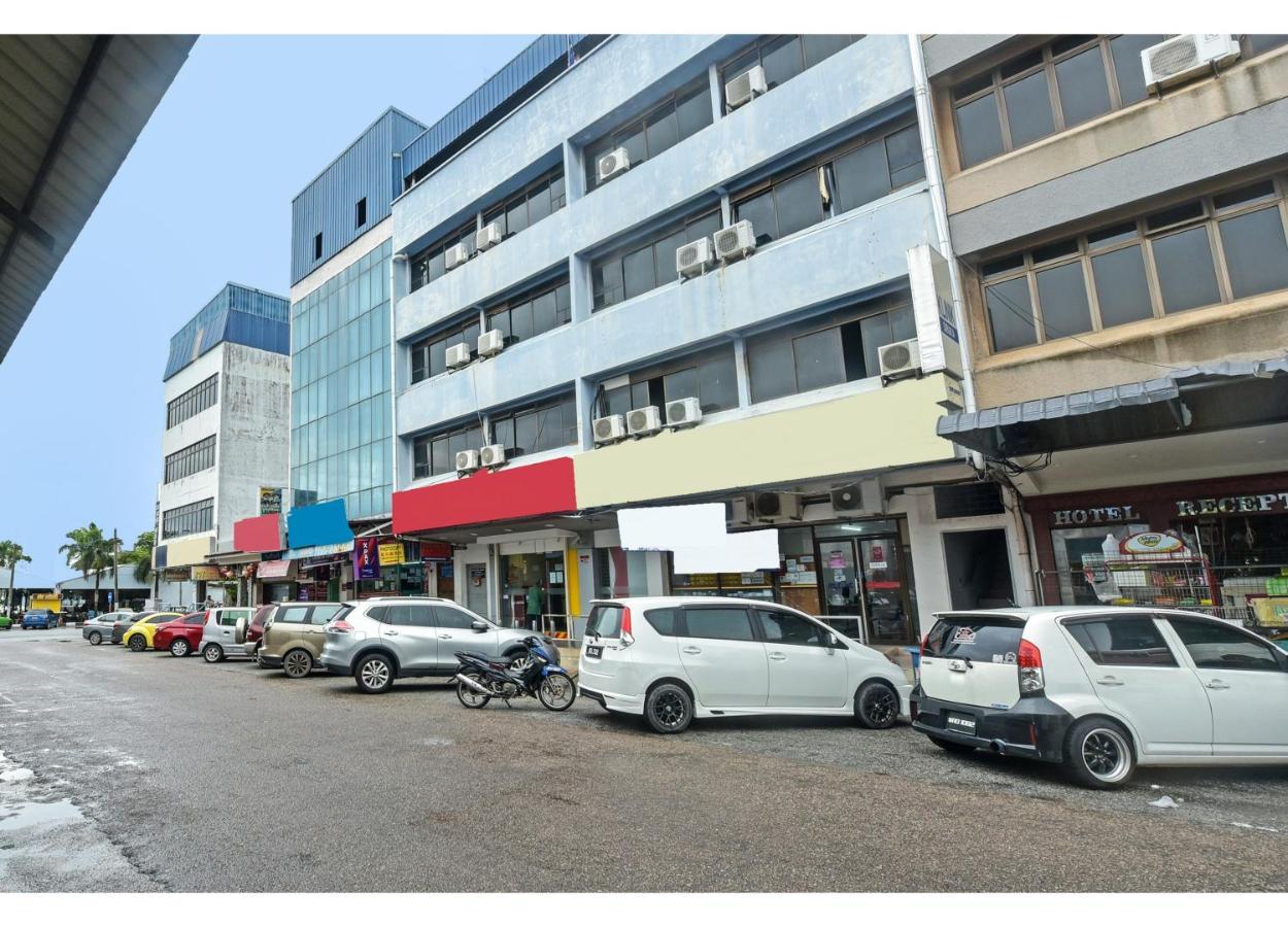 Oyo 90544 M&H Hotel Pengerang Extérieur photo